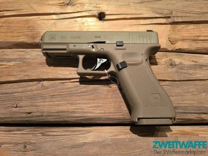 GLOCK 19X CO2 WAFFE 4,5MM BB BLOWBACK 18 RD MAGAZIN - 2