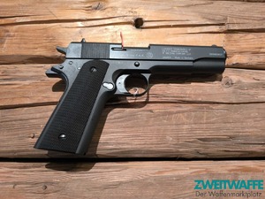 Government Mod. 1911 A1 Kal. 9 PAK, Kunststoffgriff