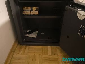 Schmeisser Hugo 1911 45 ACP - Komplettset mit Waffenschrank, Munition und umfangreichem Zubehör - 2